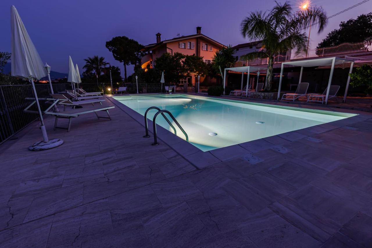 Anthos Casa Vacanze Sant'Omero Luaran gambar