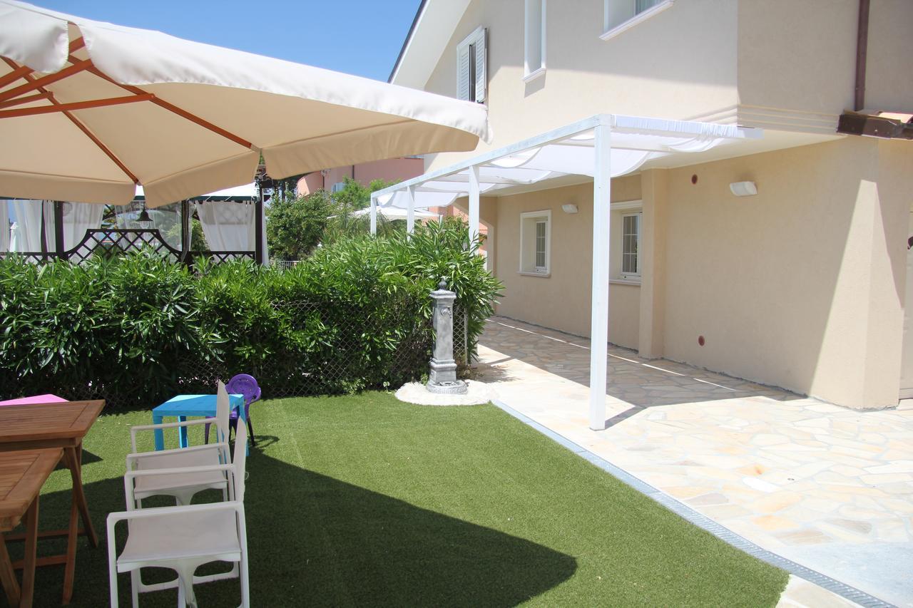 Anthos Casa Vacanze Sant'Omero Luaran gambar
