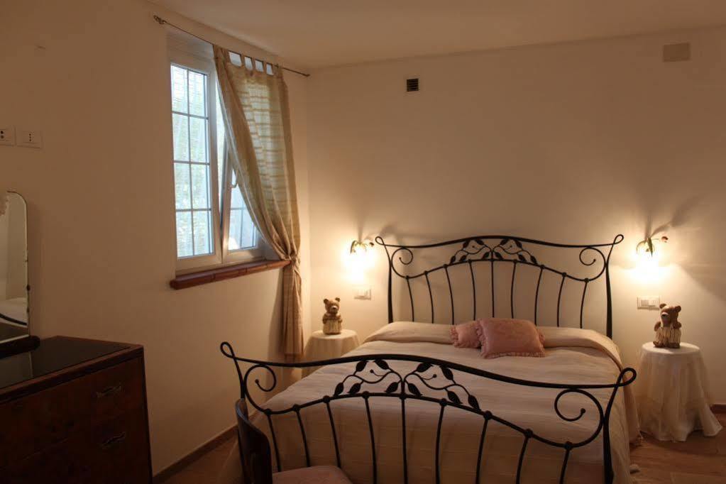 Anthos Casa Vacanze Sant'Omero Luaran gambar